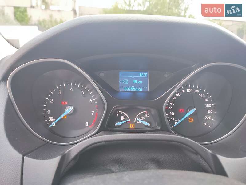 Хэтчбек Ford Focus 2015 в Пирятине