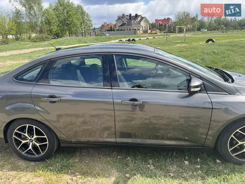 Седан Ford Focus 2017 в Сумах