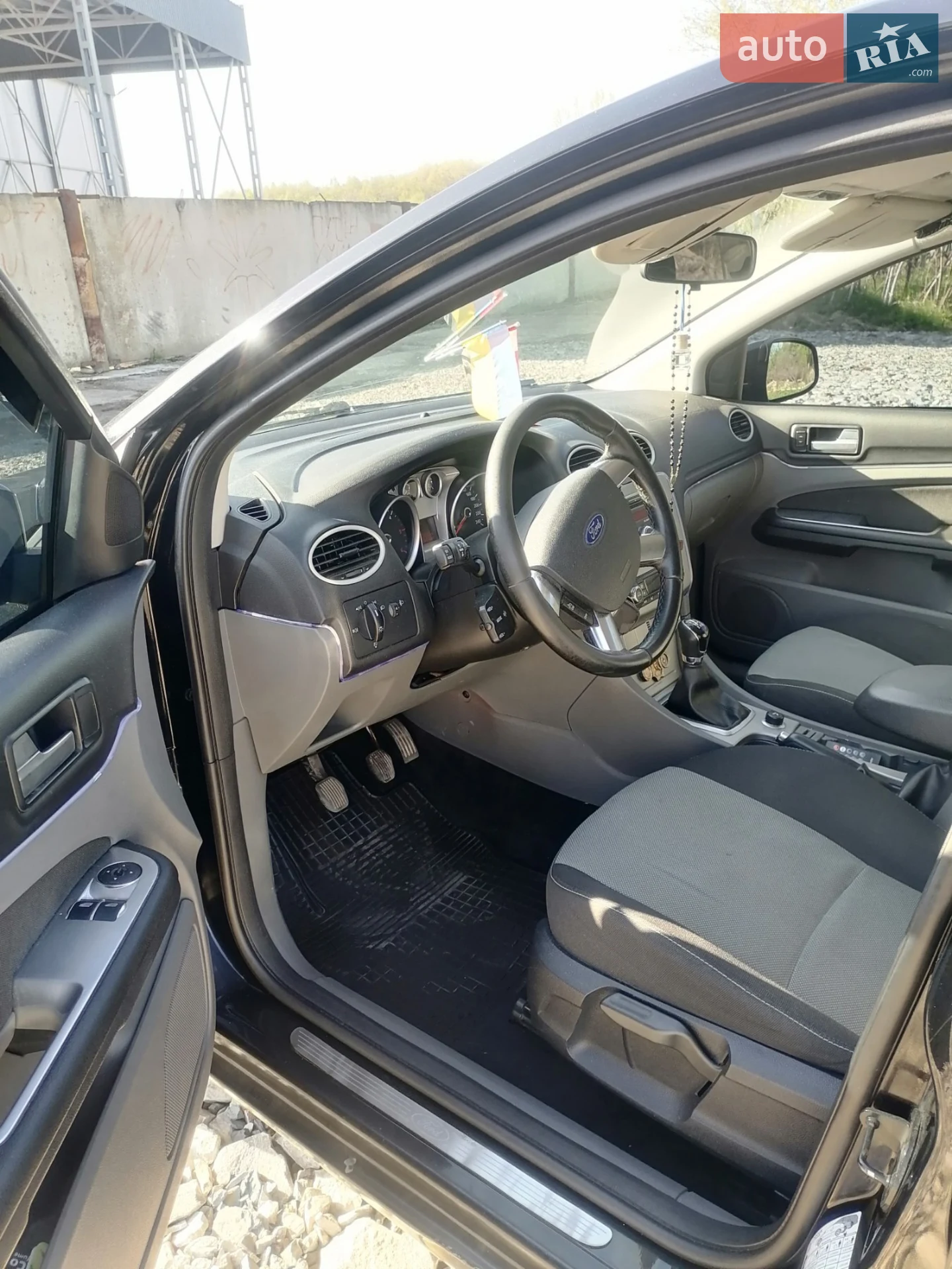 2010 Ford Focus - мініатюра 8