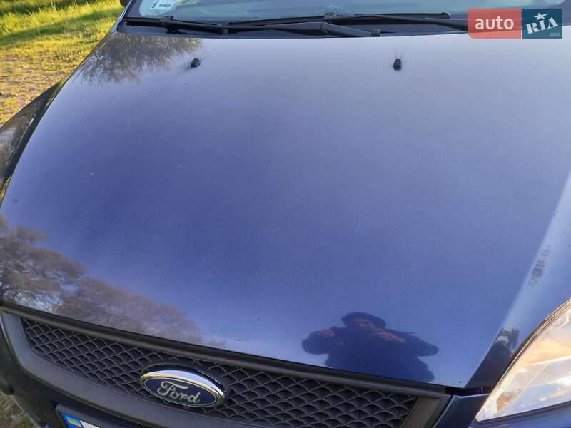 Хэтчбек Ford Focus 2007 в Болехове