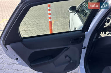 Хетчбек Ford Focus 2011 в 