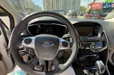 Хэтчбек Ford Focus 2013 в 