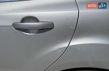 Хэтчбек Ford Focus 2013 в 