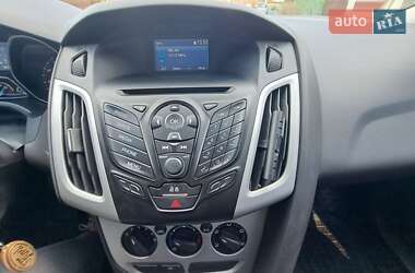 Седан Ford Focus 2014 в 