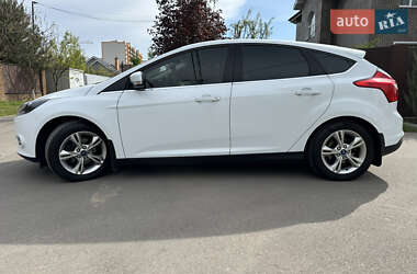 Хэтчбек Ford Focus 2013 в 