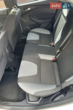Хэтчбек Ford Focus 2013 в 