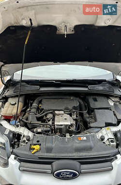 Хэтчбек Ford Focus 2013 в 