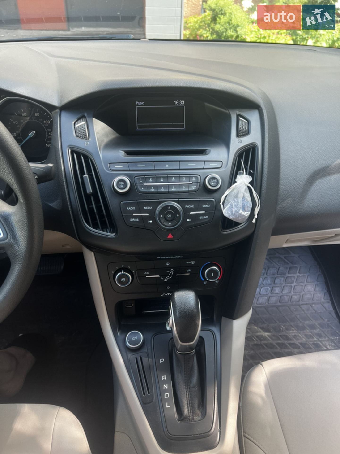 2017 Ford Focus - мініатюра 10