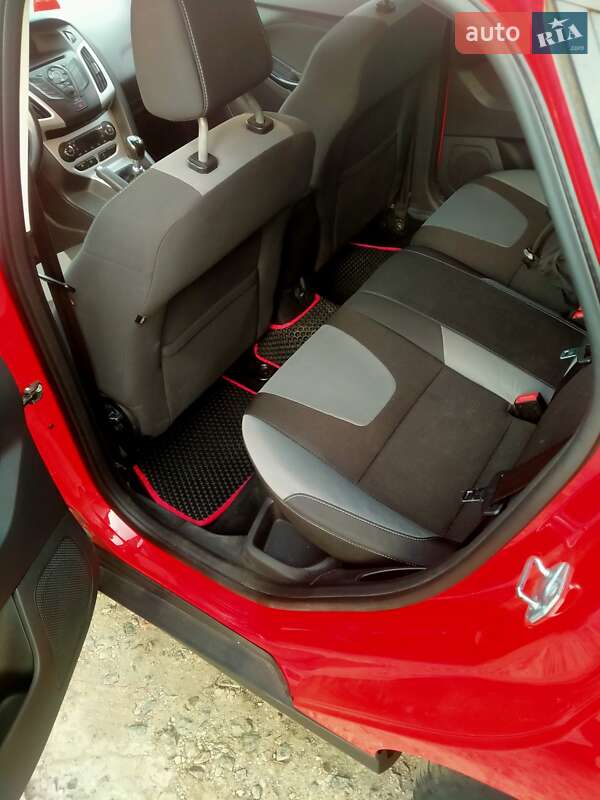Хэтчбек Ford Focus 2013 в Полтаве фото 8 Хэтчбек Ford Focus 2013 в Полтаве