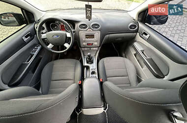 Хэтчбек Ford Focus 2010 в 