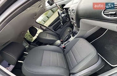 Хэтчбек Ford Focus 2010 в 