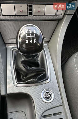 Хэтчбек Ford Focus 2010 в 