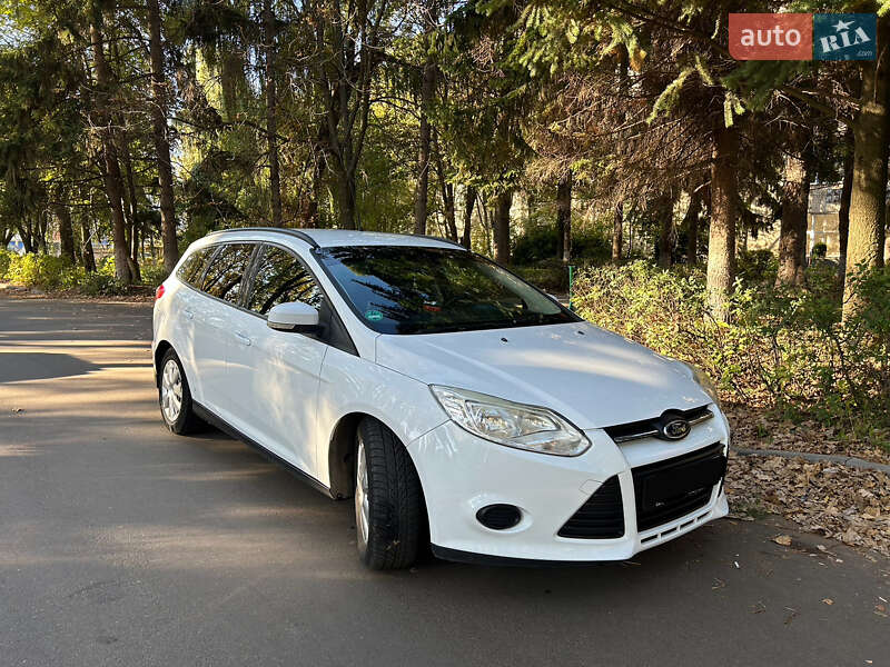 Универсал Ford Focus 2012 в 