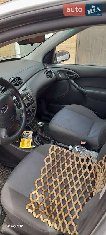 Хетчбек Ford Focus 2004 в Охтирці