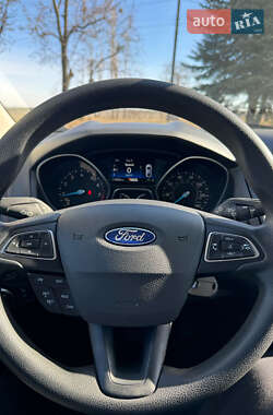 Седан Ford Focus 2017 в 