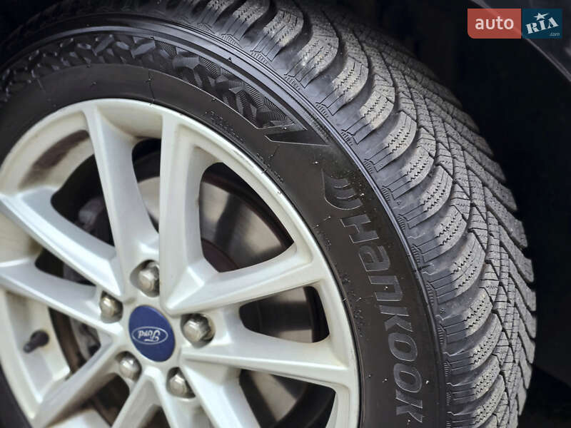 Хэтчбек Ford Focus 2015 в Киеве