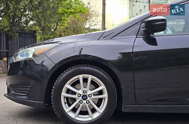 Хэтчбек Ford Focus 2015 в 