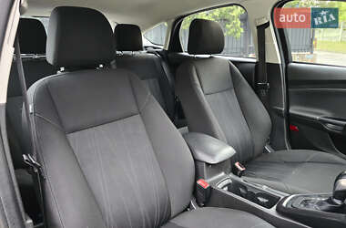 Хэтчбек Ford Focus 2015 в 