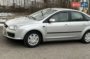 Хэтчбек Ford Focus 2006 в 