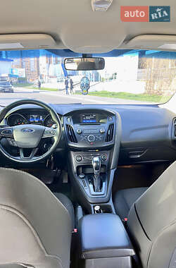 Седан Ford Focus 2015 в 