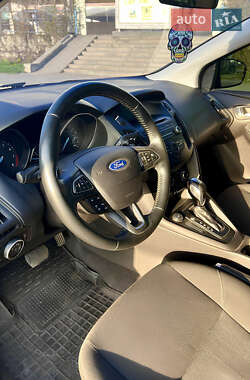 Седан Ford Focus 2015 в 