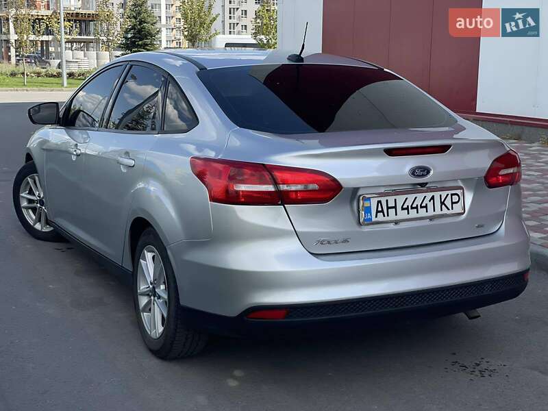 Седан Ford Focus 2015 в Дніпрі
