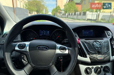 Седан Ford Focus 2014 в 