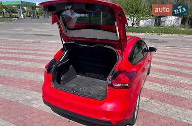 Хетчбек Ford Focus 2015 в 