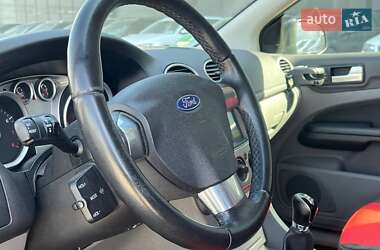 Хэтчбек Ford Focus 2009 в 
