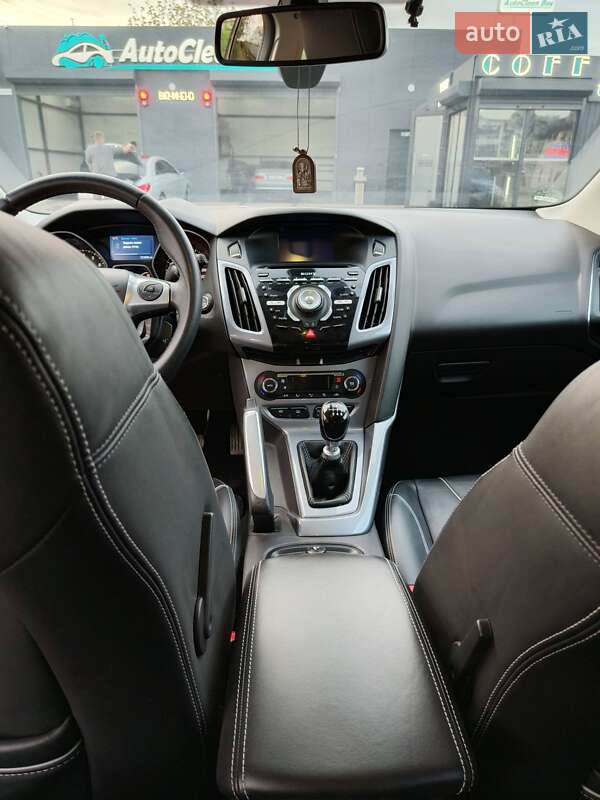 Універсал Ford Focus 2011 в 