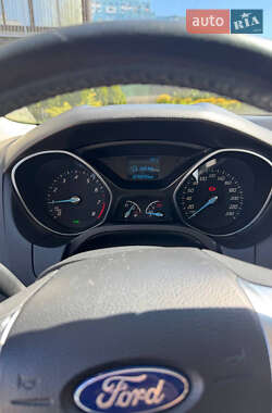Хетчбек Ford Focus 2014 в 