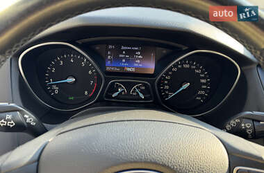 Хэтчбек Ford Focus 2016 в 