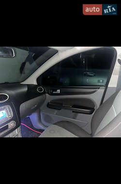 Универсал Ford Focus 2010 в 