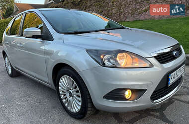 Хэтчбек Ford Focus 2009 в 
