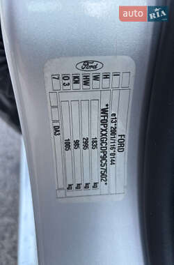 Хэтчбек Ford Focus 2009 в 