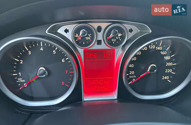 Хэтчбек Ford Focus 2009 в 