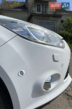 Універсал Ford Focus 2011 в 
