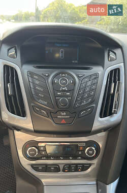 Універсал Ford Focus 2011 в 