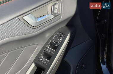 Хетчбек Ford Focus 2021 в 