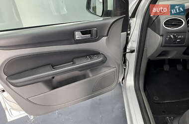 Универсал Ford Focus 2010 в 