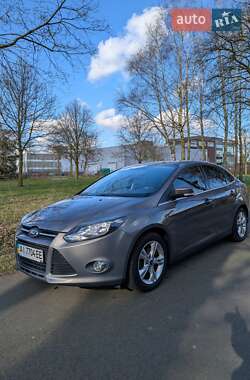 Седан Ford Focus 2013 в 