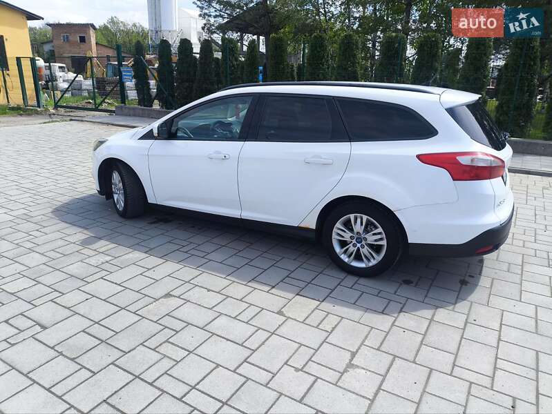 Универсал Ford Focus 2011 в Долине