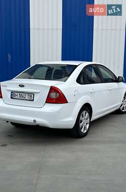 Седан Ford Focus 2010 в 
