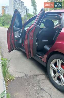 Седан Ford Focus 2014 в 