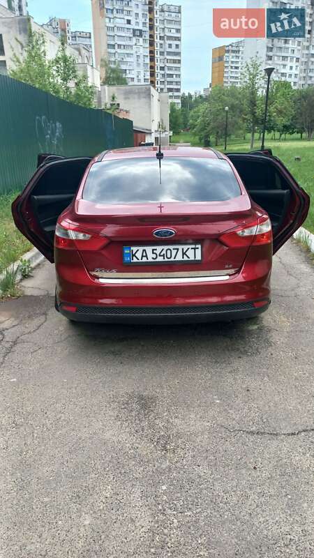 Седан Ford Focus 2014 в Киеве