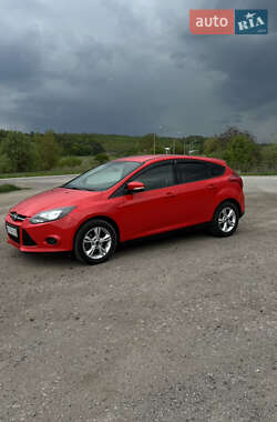 Хэтчбек Ford Focus 2014 в 