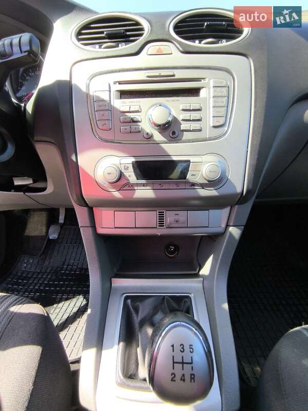 Седан Ford Focus 2008 в Днепре