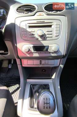 Седан Ford Focus 2008 в 