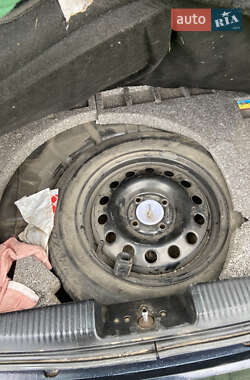 Хэтчбек Ford Focus 2001 в 