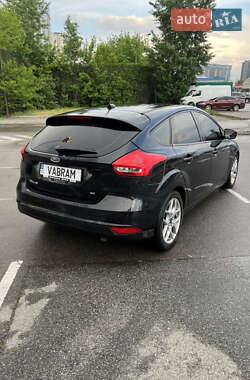 Хэтчбек Ford Focus 2015 в 